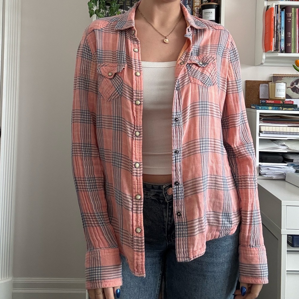 American Eagle pink and grey plaid button-down shirt